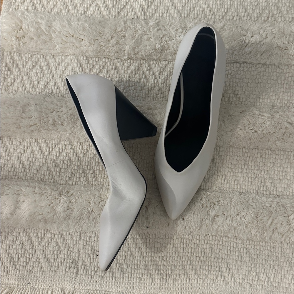 REBECCA MINKOFF white pumps